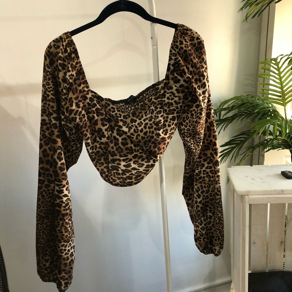Wore Once! Malone Leopard Puff Sleeve Blouse Top - Picture 9 of 9